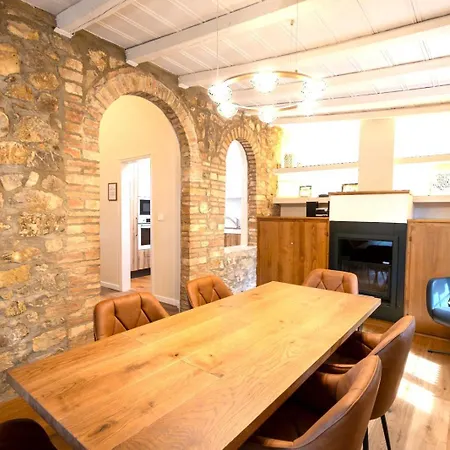 Your Tuscan Hideaway At Le Pietre Vive Bed & Breakfast